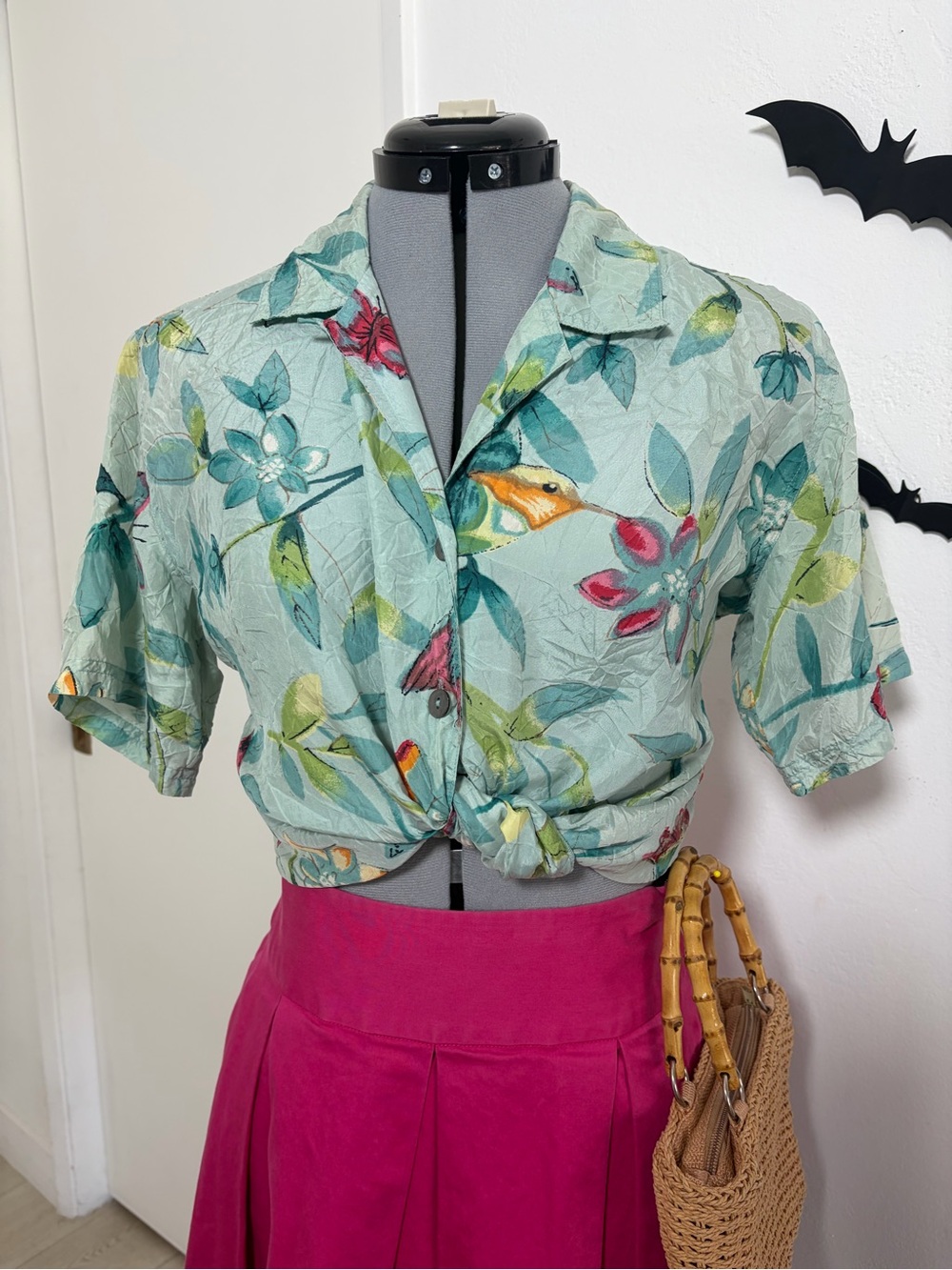Carole Little 100% Silk Vintage Floral Mint Short-Sleeve Button Up Blouse
